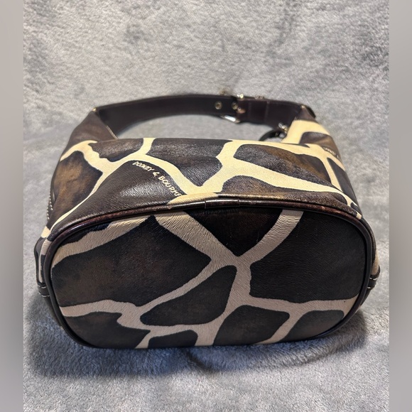Dooney & Bourke Giraffe Print Hobo w/ Leather Strap & Trim and Gold Hardware - Picture 7 of 10